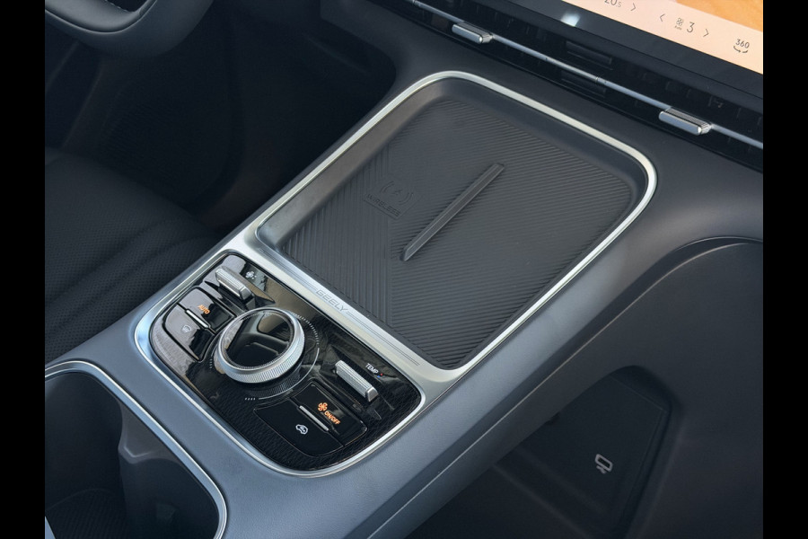 GEELY Starray EM-i MAX+ PHEV LONG RANGE NIEUWE AUTO | 29,8 kWh ACCU | 136 KM WLTP | PANORAMADAK | STOELVERWARMING/KOELING | LEER | MET MASSAGE