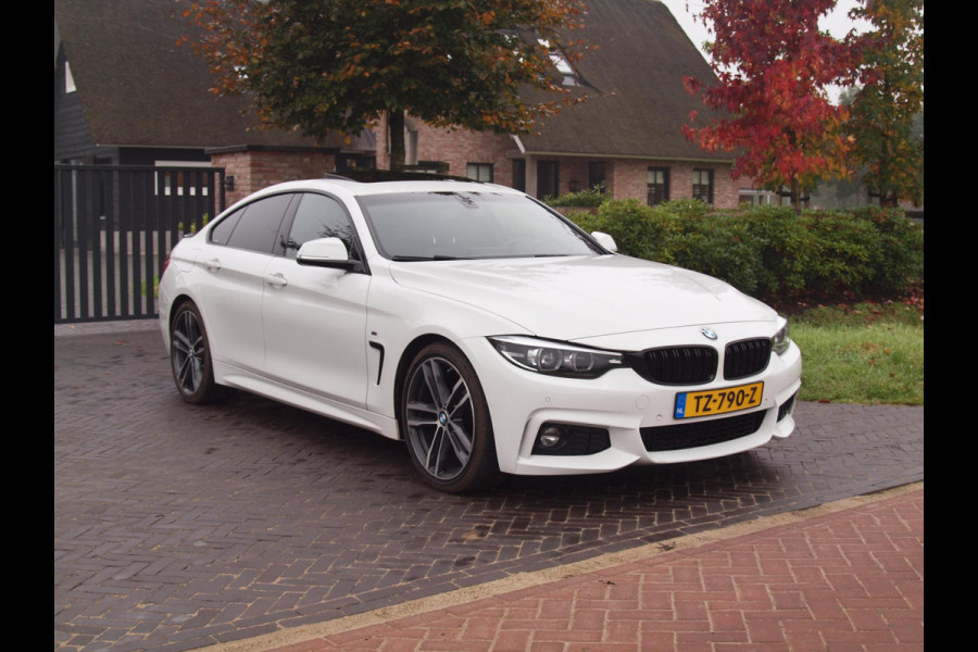 BMW 4 Serie Gran Coupé 420i High Executive | M-Pakket | Panoramadak | Trekhaak | NL-Auto |