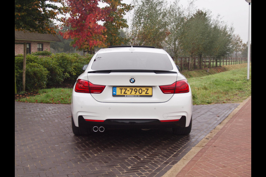 BMW 4 Serie Gran Coupé 420i High Executive | M-Pakket | Panoramadak | Trekhaak | NL-Auto |