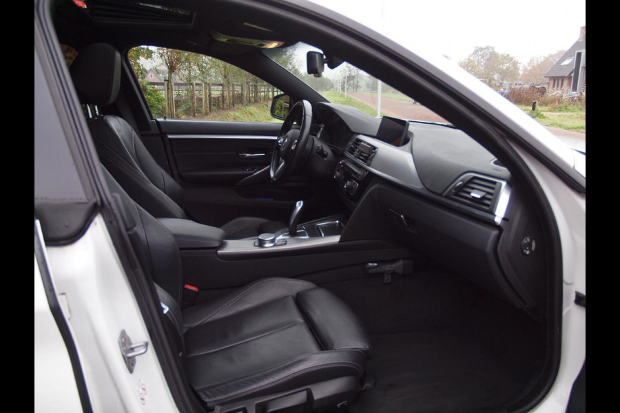 BMW 4 Serie Gran Coupé 420i High Executive | M-Pakket | Panoramadak | Trekhaak | NL-Auto |
