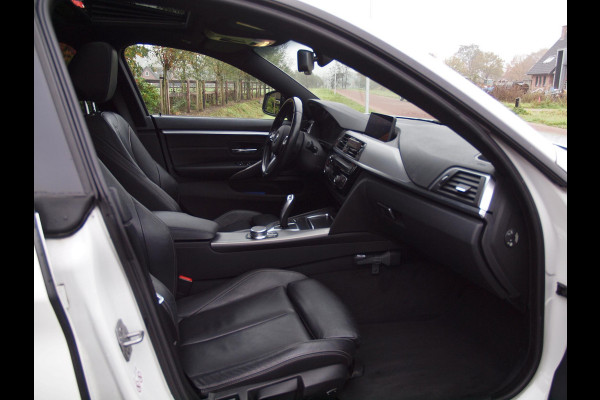 BMW 4 Serie Gran Coupé 420i High Executive | M-Pakket | Panoramadak | Trekhaak | NL-Auto |