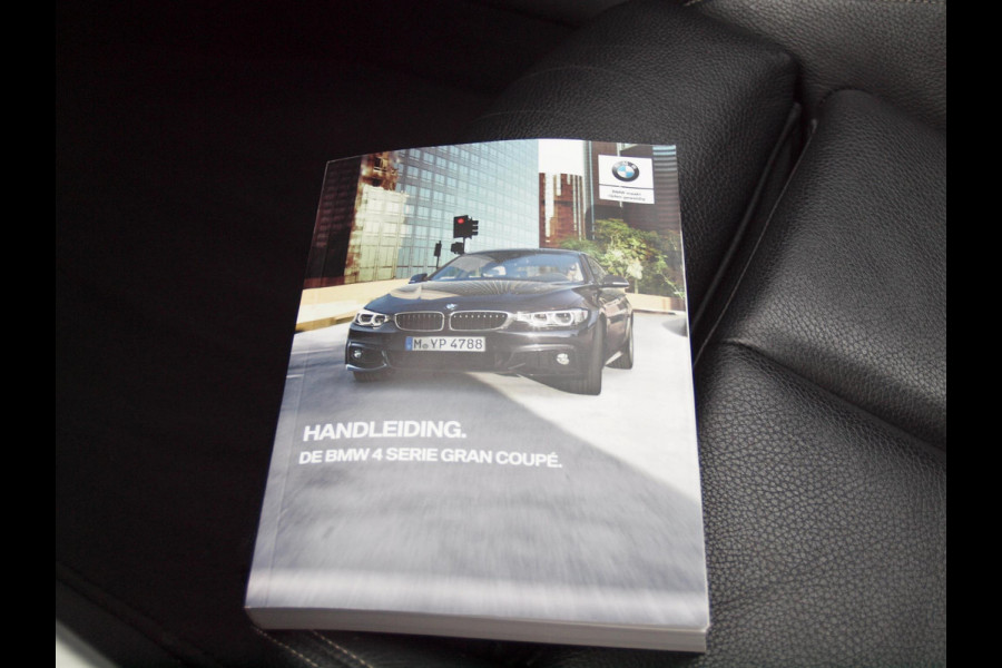 BMW 4 Serie Gran Coupé 420i High Executive | M-Pakket | Panoramadak | Trekhaak | NL-Auto |