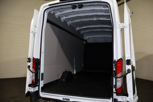 Ford Transit 350 2.0 TDCI L4 H3 130pk Navigatie 270gr Achterdeuren