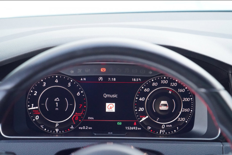 Volkswagen Golf 2.0 TSI GTI Performance / Pano / Dealeronderhouden / Dynaudio / Bearlock / White Silver Metallic