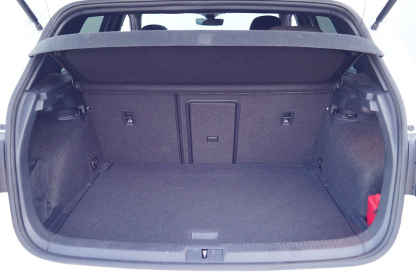 Volkswagen Golf 2.0 TSI GTI Performance / Pano / Dealeronderhouden / Dynaudio / Bearlock / White Silver Metallic