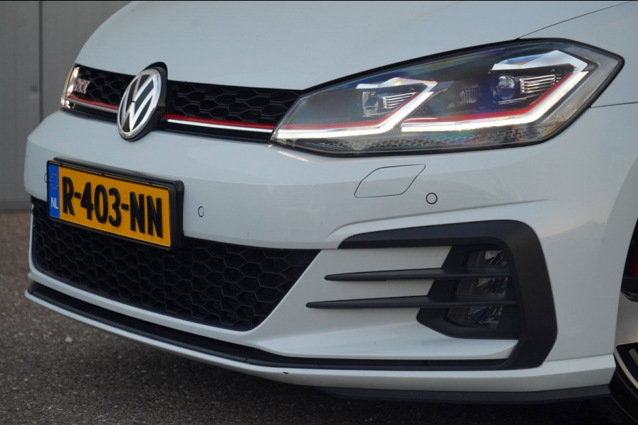 Volkswagen Golf 2.0 TSI GTI Performance / Pano / Dealeronderhouden / Dynaudio / Bearlock / White Silver Metallic