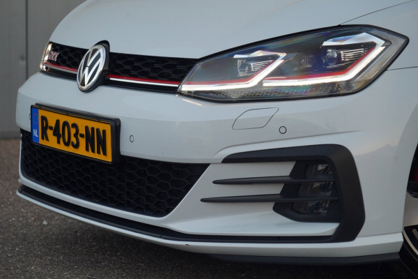 Volkswagen Golf 2.0 TSI GTI Performance / Pano / Dealeronderhouden / Dynaudio / Bearlock / White Silver Metallic