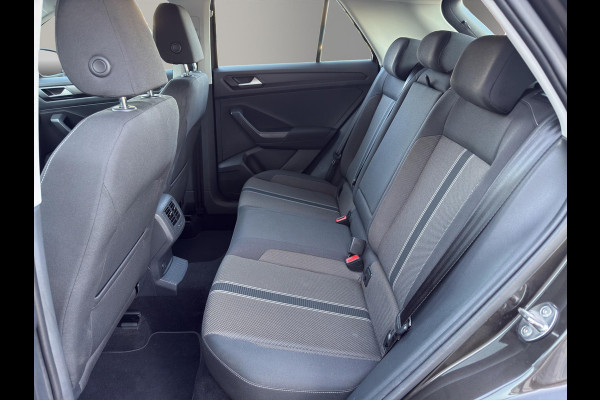 Volkswagen T-Roc 1.0 TSI Style | Clima | Stoelverw | Parksensors V+A | Navi | 16"Velg | Apple / Android