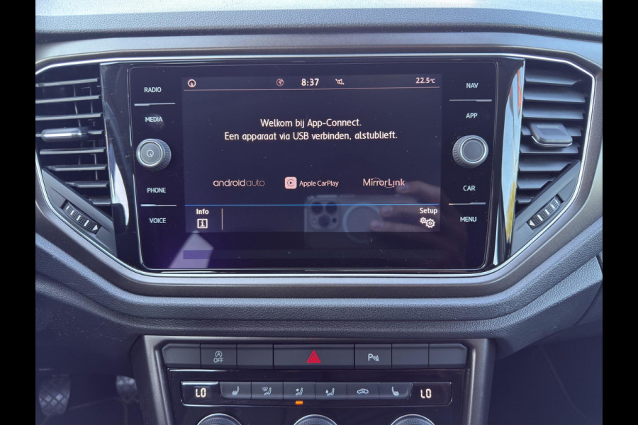 Volkswagen T-Roc 1.0 TSI Style | Clima | Stoelverw | Parksensors V+A | Navi | 16"Velg | Apple / Android