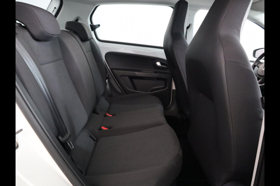 Volkswagen up! 1.0 65 pk | Navigatie via App | Airco | Parkeersensoren achter | Achteruitrijcamera | Cruise control |