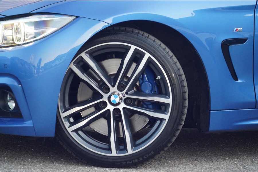BMW 4 Serie Coupé 430i High Executive / M-Sport / NL-Auto / Dealeronderhouden / Estoril Blue / Leder / Navi
