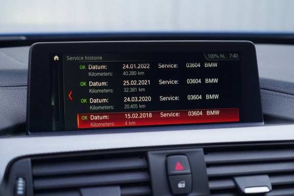 BMW 4 Serie Coupé 430i High Executive / M-Sport / NL-Auto / Dealeronderhouden / Estoril Blue / Leder / Navi