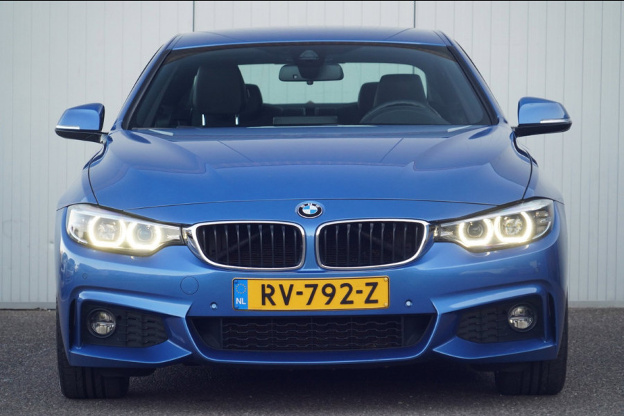 BMW 4 Serie Coupé 430i High Executive / M-Sport / NL-Auto / Dealeronderhouden / Estoril Blue / Leder / Navi