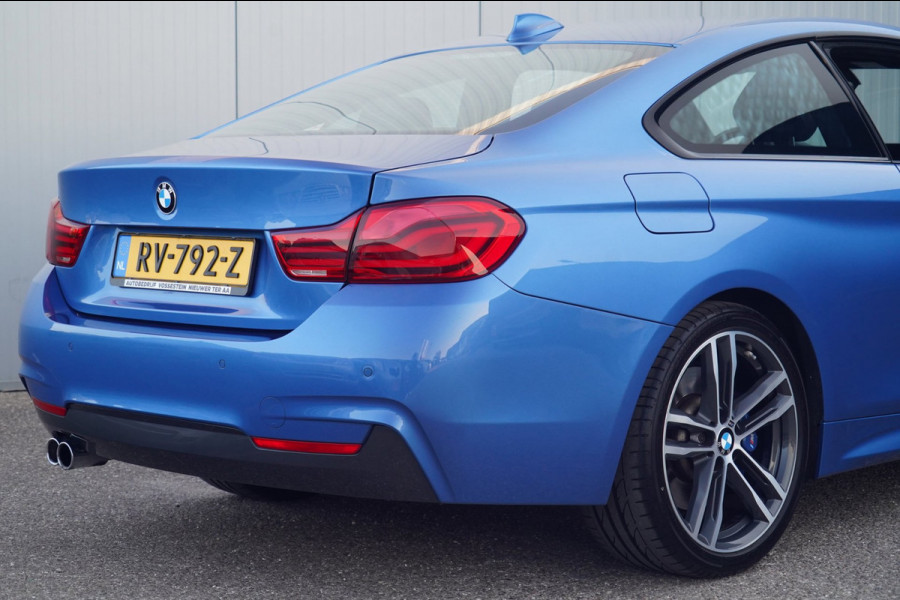 BMW 4 Serie Coupé 430i High Executive / M-Sport / NL-Auto / Dealeronderhouden / Estoril Blue / Leder / Navi