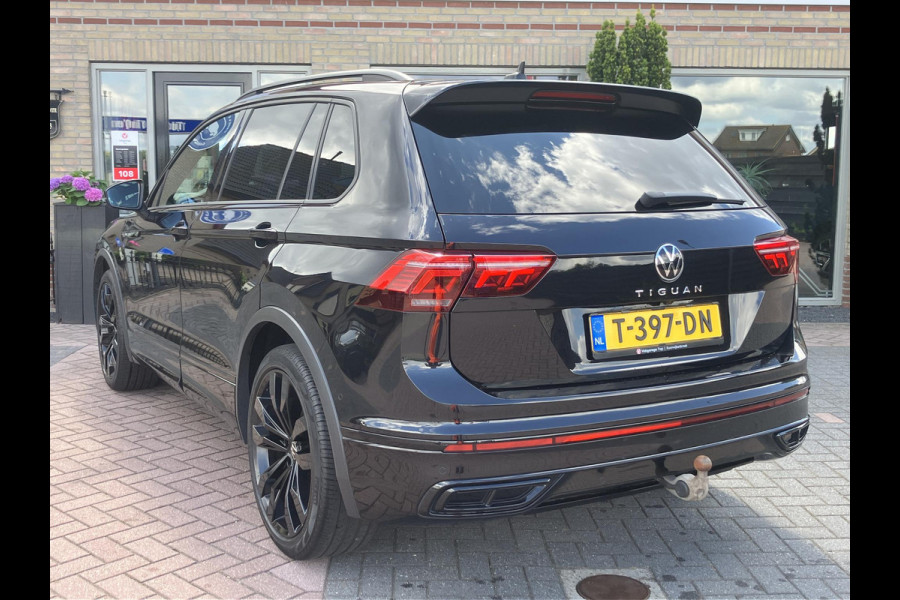 Volkswagen Tiguan 1.5 TSI R-Line | Black Style | Matrix | Pano | Trekhaak