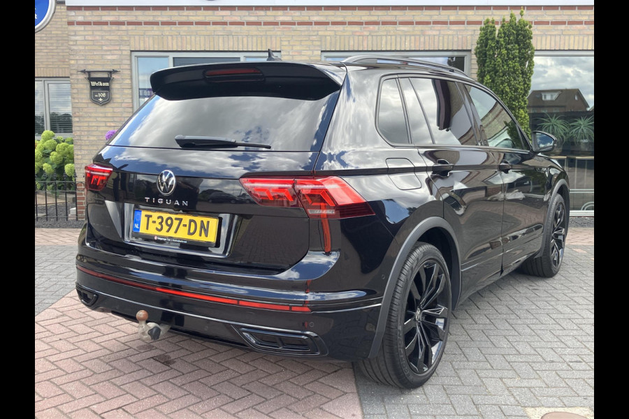 Volkswagen Tiguan 1.5 TSI R-Line | Black Style | Matrix | Pano | Trekhaak