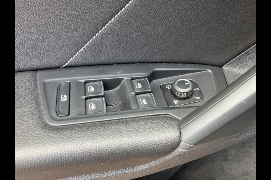Volkswagen Tiguan 1.5 TSI R-Line | Black Style | Matrix | Pano | Trekhaak