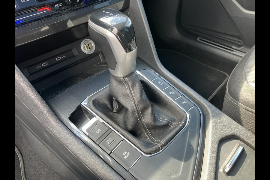 Volkswagen Tiguan 1.5 TSI R-Line | Black Style | Matrix | Pano | Trekhaak