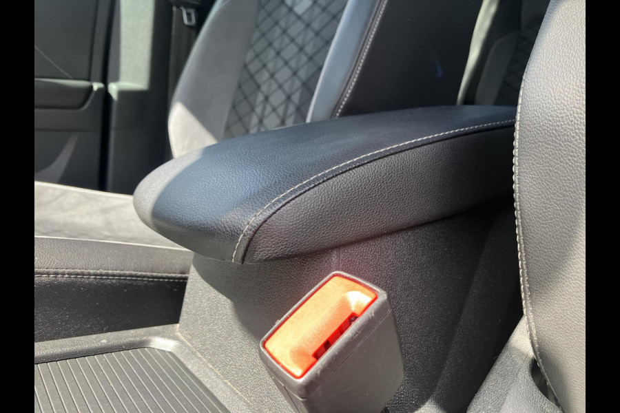 Volkswagen Tiguan 1.5 TSI R-Line | Black Style | Matrix | Pano | Trekhaak