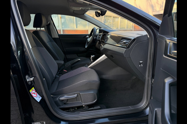 Volkswagen Polo 1.0 TSI 2023 DSG AUT SPORT KEYLESS VIRTUAL COCKPIT 18-INCH