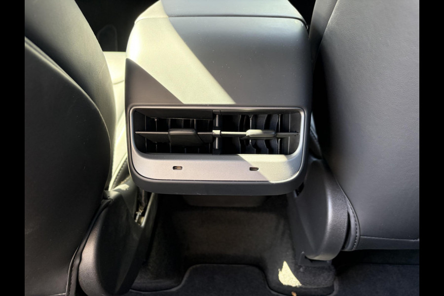 Tesla Model Y Performance AWD 75 kWh SOH 95% | 21 INCH TURBINE VELGEN| TESLA FABRIEKSGARANTIE T/M 01-2027 of 80.000KM!| RESTERENDE FABRIEKSGARANTIE OP DE HOOGVOLTACCU + AANDRIJFLIJN T/M 01-2031 of 192.000KM!