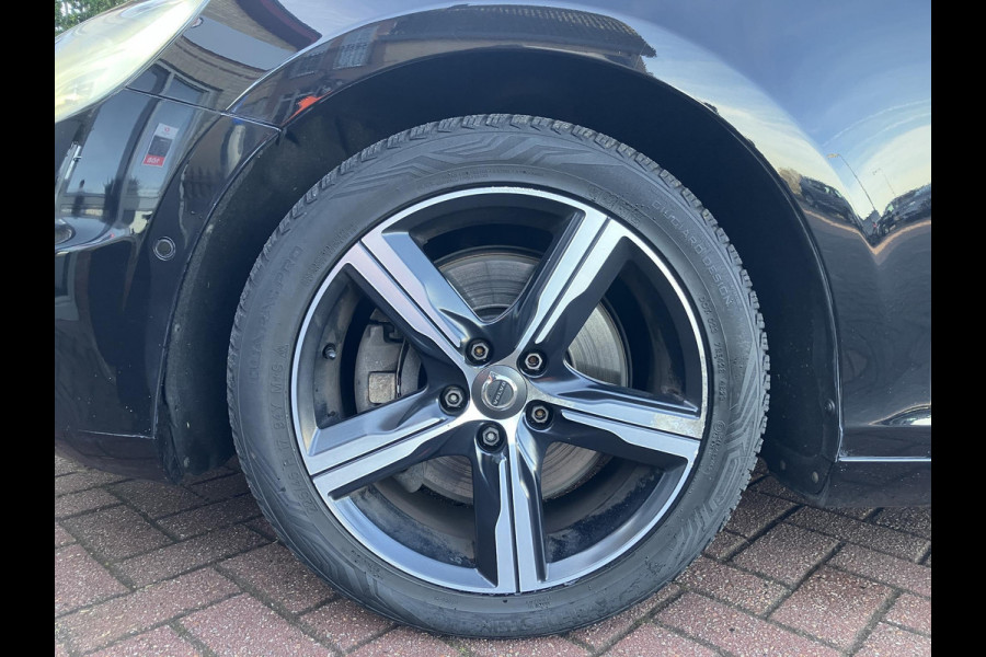 Volvo V40 1.5 T3 Polar+ Sport | R-Design | Pano | Leder | NAP