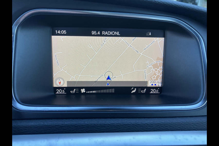 Volvo V40 1.5 T3 Polar+ Sport | R-Design | Pano | Leder | NAP