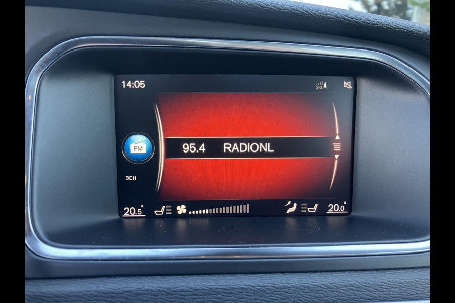 Volvo V40 1.5 T3 Polar+ Sport | R-Design | Pano | Leder | NAP