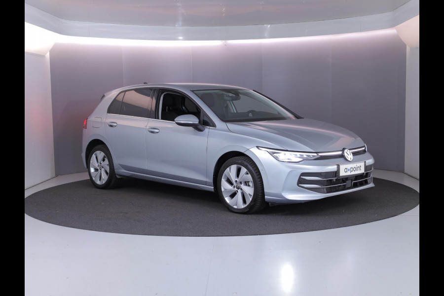 Volkswagen Golf 1.5 eHybrid Style Edition 204 pk Automaat (DSG) | Navigatie via App | Parkeersensoren (Park assist) | Achteruitrijcamera | Adaptieve cruise control | Autom. airco (3 zones) |
