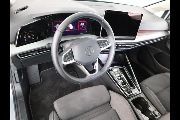 Volkswagen Golf 1.5 eHybrid Style Edition 204 pk Automaat (DSG) | Navigatie via App | Parkeersensoren (Park assist) | Achteruitrijcamera | Adaptieve cruise control | Autom. airco (3 zones) |