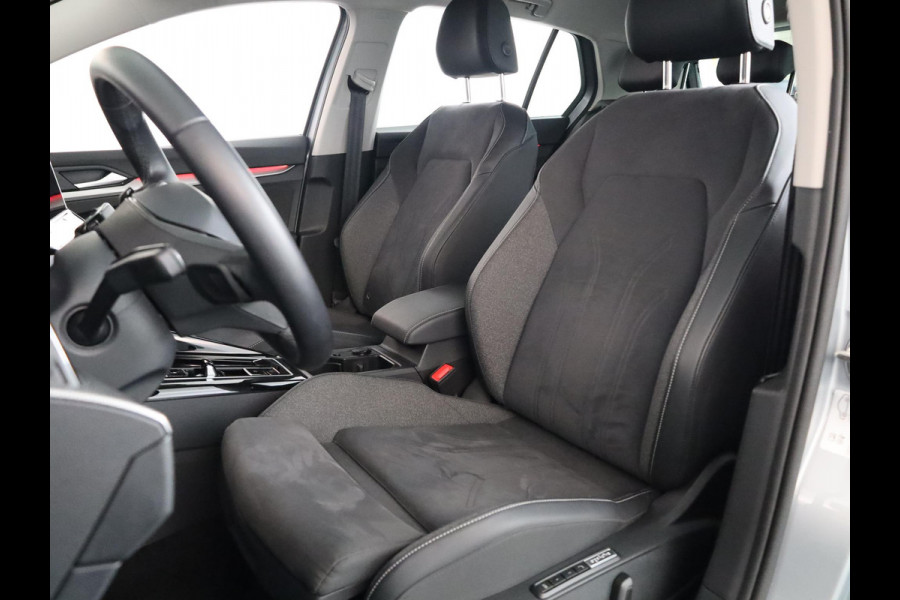 Volkswagen Golf 1.5 eHybrid Style Edition 204 pk Automaat (DSG) | Navigatie via App | Parkeersensoren (Park assist) | Achteruitrijcamera | Adaptieve cruise control | Autom. airco (3 zones) |