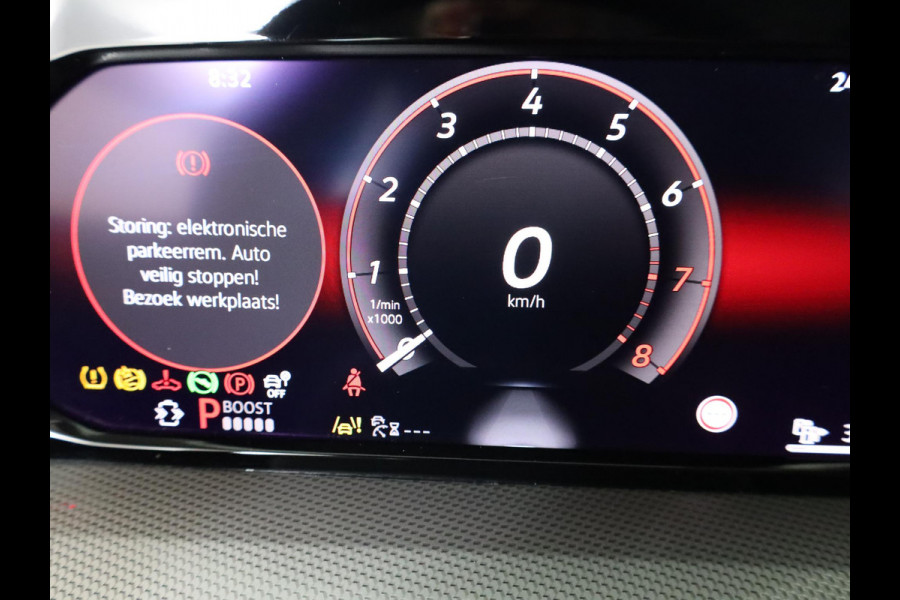 Volkswagen Golf 1.5 eHybrid Style Edition 204 pk Automaat (DSG) | Navigatie via App | Parkeersensoren (Park assist) | Achteruitrijcamera | Adaptieve cruise control | Autom. airco (3 zones) |