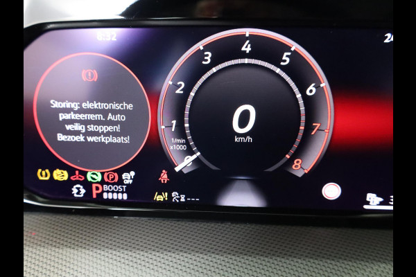 Volkswagen Golf 1.5 eHybrid Style Edition 204 pk Automaat (DSG) | Navigatie via App | Parkeersensoren (Park assist) | Achteruitrijcamera | Adaptieve cruise control | Autom. airco (3 zones) |