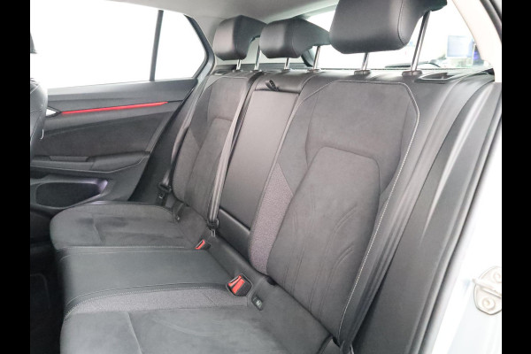 Volkswagen Golf 1.5 eHybrid Style Edition 204 pk Automaat (DSG) | Navigatie via App | Parkeersensoren (Park assist) | Achteruitrijcamera | Adaptieve cruise control | Autom. airco (3 zones) |