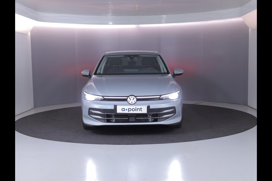 Volkswagen Golf 1.5 eHybrid Style Edition 204 pk Automaat (DSG) | Navigatie via App | Parkeersensoren (Park assist) | Achteruitrijcamera | Adaptieve cruise control | Autom. airco (3 zones) |