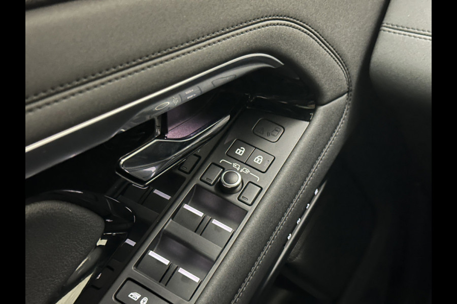 Land Rover Range Rover Evoque P300e AWD R-Dynamic HSE | Panorama | 360 Camera | Leder | Memory | Digitale-Cockpit | Keyless-Entry | Meridian-Sound | Stuurverwarming | Getint Glas | Black-Optic | 20 inch | Stand-Clima | Dodehoek | Lane Assist | Camera-Spiegel |