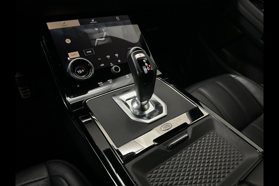 Land Rover Range Rover Evoque P300e AWD R-Dynamic HSE | Panorama | 360 Camera | Leder | Memory | Digitale-Cockpit | Keyless-Entry | Meridian-Sound | Stuurverwarming | Getint Glas | Black-Optic | 20 inch | Stand-Clima | Dodehoek | Lane Assist | Camera-Spiegel |