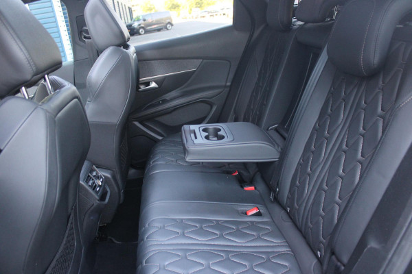 Peugeot 3008 1.2 130PK AUTOMAAT GT LINE | PANORAMA SCHUIF/KANTEL DAK | TREKHAAK | LEDEREN BEKLEDING | ELETRISCH BEDIENBARE BESTUURDERSSTOEL MET GEHEUGENFUNCTIE | MASSAGE STOELEN | FULL LED KOPLAMPEN | ELEKTRISCH BEDIENBARE ACHTERKLEP | ALL SEASON BANDEN | APPLE CARPLAY/ANDROID AUTO | NAVIGATIE | CLIMATE CONTROL | DODEHOEK DETECTIE | ADAPTIVE CRUISE CONTROL | KEYLESS ENTRY/START | STOEL VERWARMING |