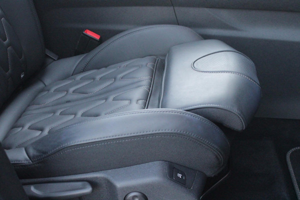 Peugeot 3008 1.2 130PK AUTOMAAT GT LINE | PANORAMA SCHUIF/KANTEL DAK | TREKHAAK | LEDEREN BEKLEDING | ELETRISCH BEDIENBARE BESTUURDERSSTOEL MET GEHEUGENFUNCTIE | MASSAGE STOELEN | FULL LED KOPLAMPEN | ELEKTRISCH BEDIENBARE ACHTERKLEP | ALL SEASON BANDEN | APPLE CARPLAY/ANDROID AUTO | NAVIGATIE | CLIMATE CONTROL | DODEHOEK DETECTIE | ADAPTIVE CRUISE CONTROL | KEYLESS ENTRY/START | STOEL VERWARMING |