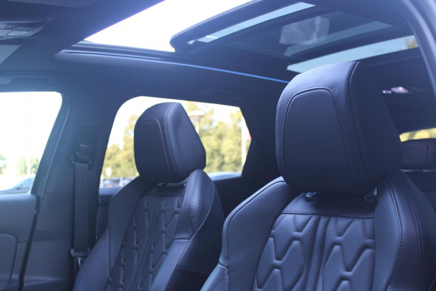 Peugeot 3008 1.2 130PK AUTOMAAT GT LINE | PANORAMA SCHUIF/KANTEL DAK | TREKHAAK | LEDEREN BEKLEDING | ELETRISCH BEDIENBARE BESTUURDERSSTOEL MET GEHEUGENFUNCTIE | MASSAGE STOELEN | FULL LED KOPLAMPEN | ELEKTRISCH BEDIENBARE ACHTERKLEP | ALL SEASON BANDEN | APPLE CARPLAY/ANDROID AUTO | NAVIGATIE | CLIMATE CONTROL | DODEHOEK DETECTIE | ADAPTIVE CRUISE CONTROL | KEYLESS ENTRY/START | STOEL VERWARMING |