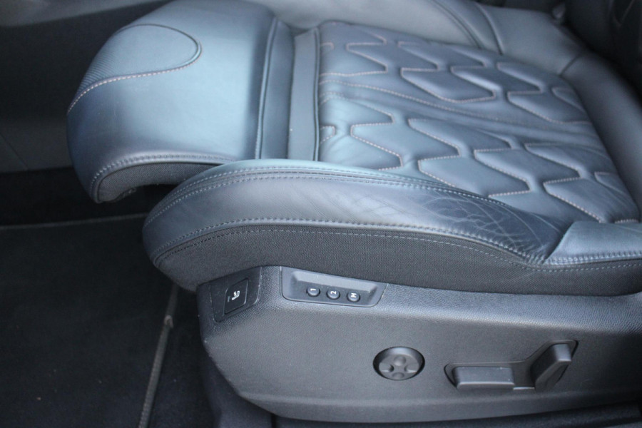 Peugeot 3008 1.2 130PK AUTOMAAT GT LINE | PANORAMA SCHUIF/KANTEL DAK | TREKHAAK | LEDEREN BEKLEDING | ELETRISCH BEDIENBARE BESTUURDERSSTOEL MET GEHEUGENFUNCTIE | MASSAGE STOELEN | FULL LED KOPLAMPEN | ELEKTRISCH BEDIENBARE ACHTERKLEP | ALL SEASON BANDEN | APPLE CARPLAY/ANDROID AUTO | NAVIGATIE | CLIMATE CONTROL | DODEHOEK DETECTIE | ADAPTIVE CRUISE CONTROL | KEYLESS ENTRY/START | STOEL VERWARMING |