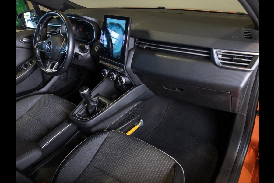 Renault Clio 1.0 TCe Intens 101pk / Achteruitrijcamera / Navigatie / Airco / Klimaatregeling / Apple carplay /