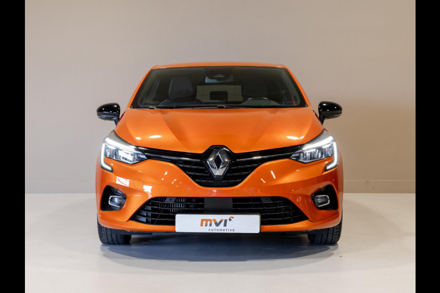 Renault Clio 1.0 TCe Intens 101pk / Achteruitrijcamera / Navigatie / Airco / Klimaatregeling / Apple carplay /
