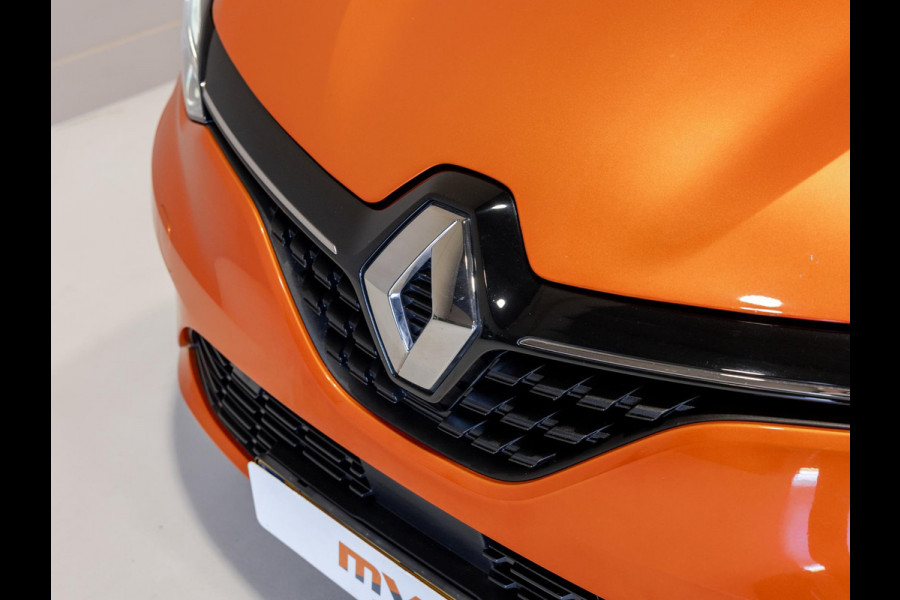 Renault Clio 1.0 TCe Intens 101pk / Achteruitrijcamera / Navigatie / Airco / Klimaatregeling / Apple carplay /