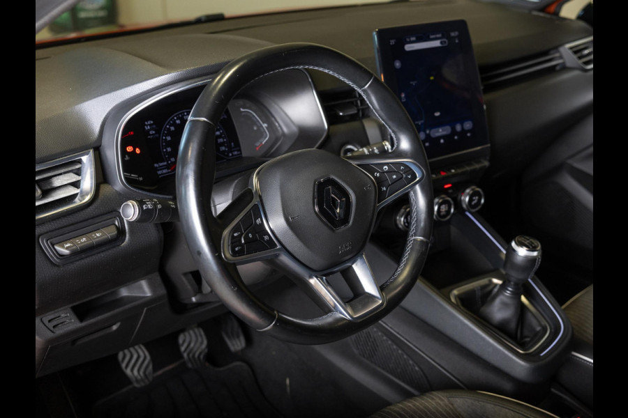 Renault Clio 1.0 TCe Intens 101pk / Achteruitrijcamera / Navigatie / Airco / Klimaatregeling / Apple carplay /