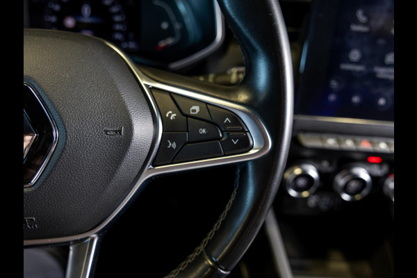 Renault Clio 1.0 TCe Intens 101pk / Achteruitrijcamera / Navigatie / Airco / Klimaatregeling / Apple carplay /