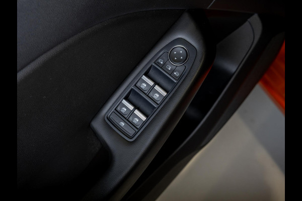 Renault Clio 1.0 TCe Intens 101pk / Achteruitrijcamera / Navigatie / Airco / Klimaatregeling / Apple carplay /