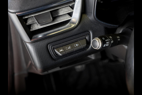 Renault Clio 1.0 TCe Intens 101pk / Achteruitrijcamera / Navigatie / Airco / Klimaatregeling / Apple carplay /