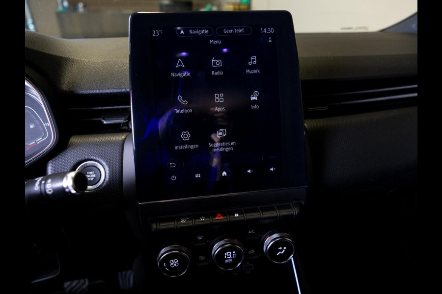 Renault Clio 1.0 TCe Intens 101pk / Achteruitrijcamera / Navigatie / Airco / Klimaatregeling / Apple carplay /
