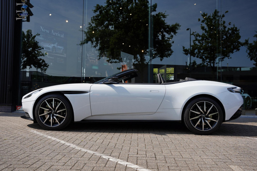 Aston Martin DB11 Volante 4.0 V8 / B&O Advanced / Dealer Serviced